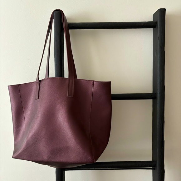 BATH & BODY WORKS - TOTE BAG - Picture 2 of 6